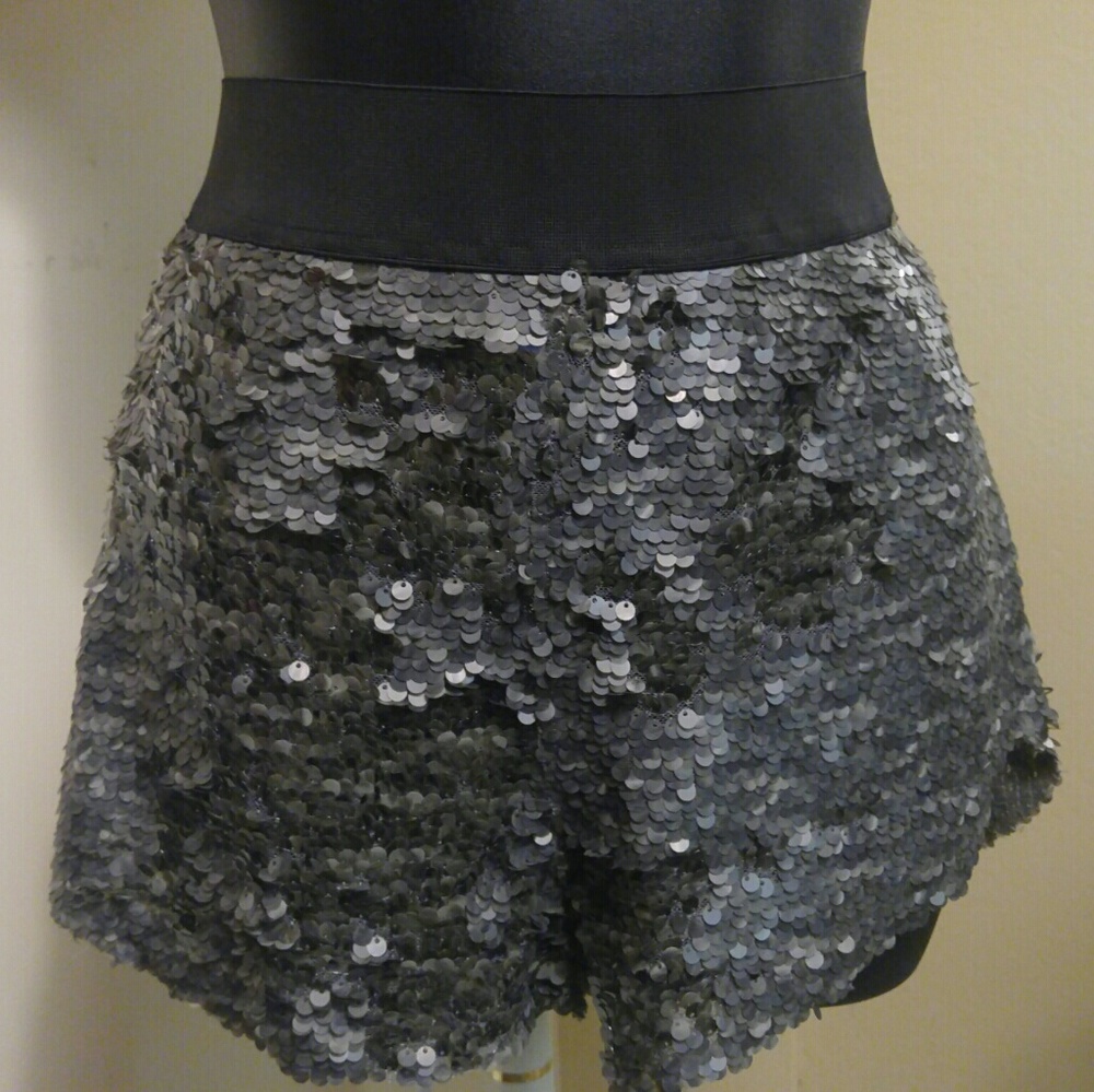 FINAL SALE FYI Sequin Shorts Size 40